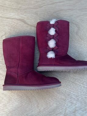 UGG Koolaburra Victoria Boots Plum Bows Short Sherpa Sheepskin Suede